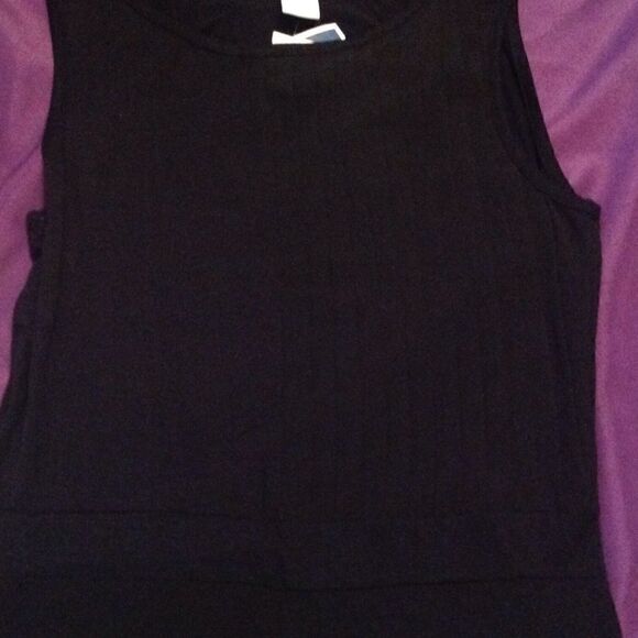 Classy little black dress in size medium - Picture 4 of 7